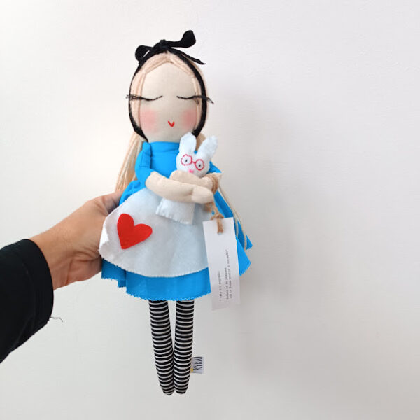 Alice - Image 7